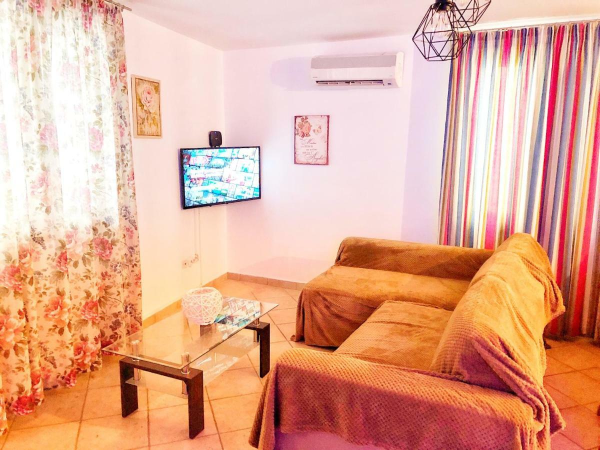 Romantic Maisonette In The Heart Of Pythagoreio Lh Door Holiday home